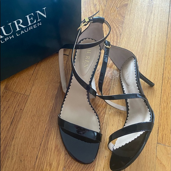 New!🔥 Lauren Ralph Lauren Paten Black Sandals 8.5 - Picture 1 of 8